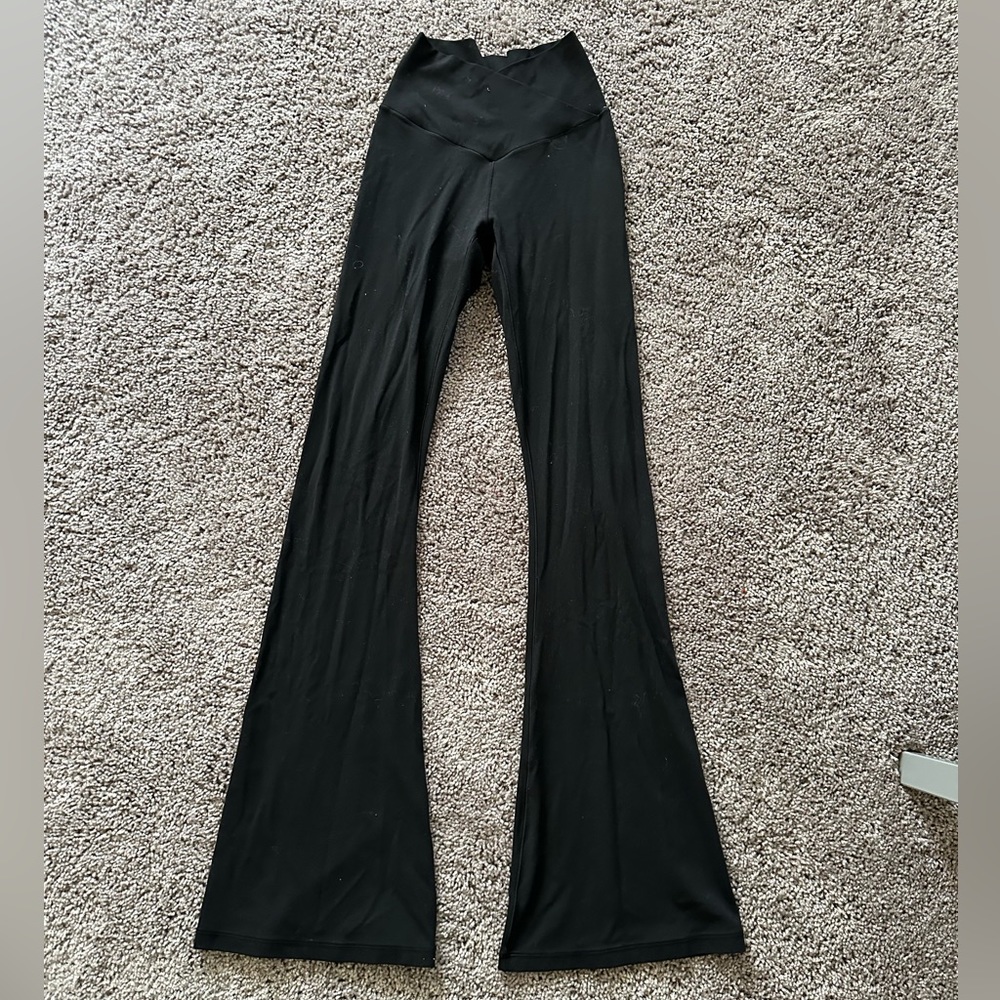 OFFLINE high waisted crossover flare legging